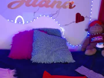 Juanitared Chaturbate stream image from September 24, 2025
