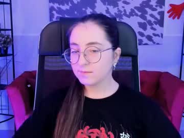 Virtualvoyant Chaturbate stream image from September 24, 2025