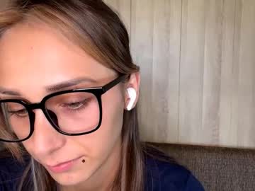 Lolahackle Chaturbate stream image from September 24, 2025