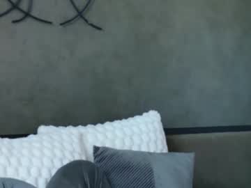 Lorawarnner Chaturbate stream image from September 24, 2025