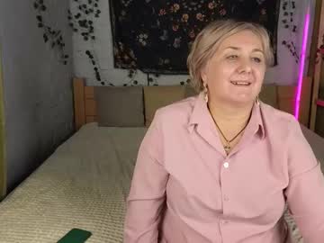 Marta_Wils Chaturbate stream image from September 24, 2025