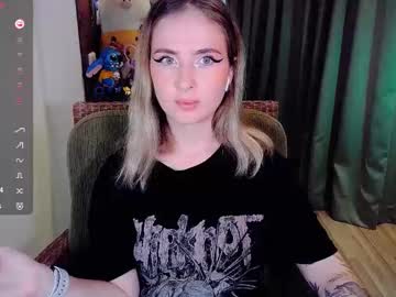 Shyfoxxxy Chaturbate stream image from September 24, 2025