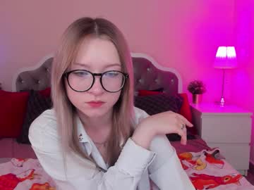 Elliup Chaturbate stream image from September 24, 2025