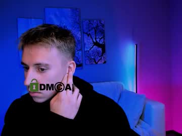 Dann_Foxy Chaturbate stream image from September 24, 2025