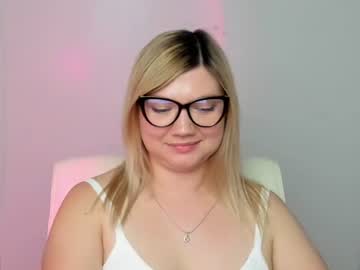 Molly_Moree Chaturbate stream image from September 24, 2025