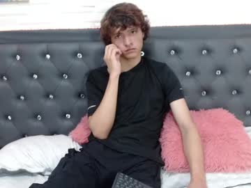 Jermi_Johnson Chaturbate stream image from September 24, 2025