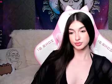Leila_4ever Chaturbate stream image from September 24, 2025