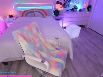 Rainbowslut Chaturbate stream image from September 24, 2025