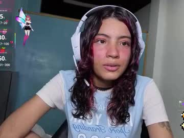 Littleredamy Chaturbate stream image from September 24, 2025