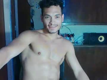Kinftt Chaturbate stream image from September 24, 2025