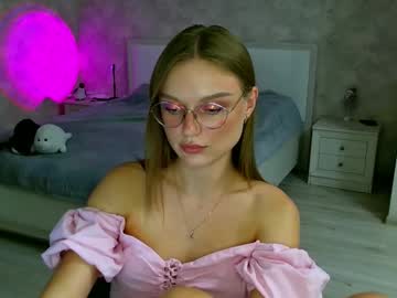 Missmariat Chaturbate stream image from September 24, 2025