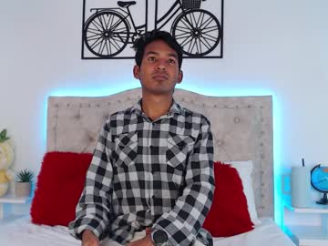 Hot_Lucaas Chaturbate stream image from September 24, 2025