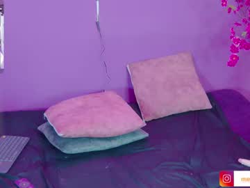 Melany_Blair Chaturbate stream image from September 24, 2025