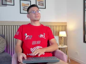 Marcuswildx Chaturbate stream image from September 24, 2025