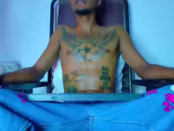 Stronganddelicious Chaturbate stream image from September 24, 2025
