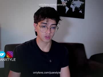 Juancamroom Chaturbate stream image from September 25, 2025