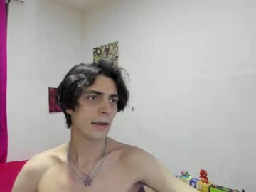 Golden_Ryan Chaturbate stream image from September 25, 2025