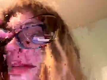 Kittykat3535sx Chaturbate stream image from September 25, 2025