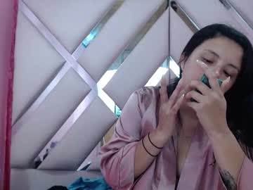 Nathaly_Low Chaturbate stream image from September 25, 2025