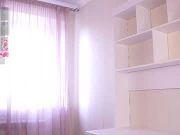Astridweickum Chaturbate stream image from September 25, 2025