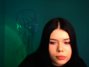 Naomivibes Chaturbate stream image from September 25, 2025