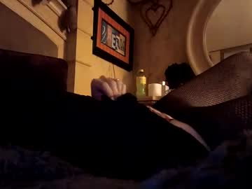 Decalomucho Chaturbate stream image from September 25, 2025