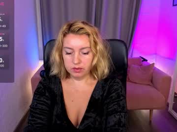 Mia_Bloomie Chaturbate stream image from September 25, 2025