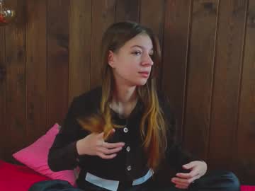 Lyndsaymcghan Chaturbate stream image from September 25, 2025
