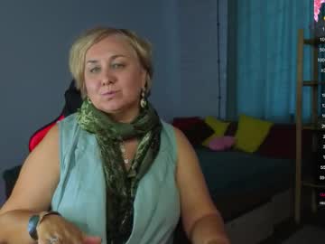 Marta_Wils Chaturbate stream image from September 25, 2025