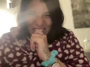 Suzyishellawet Chaturbate stream image from September 25, 2025