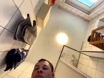 Armyskater32 Chaturbate stream image from September 25, 2025