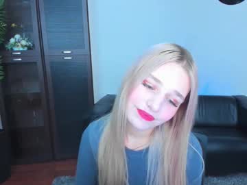 Rebeccachamb Chaturbate stream image from September 25, 2025