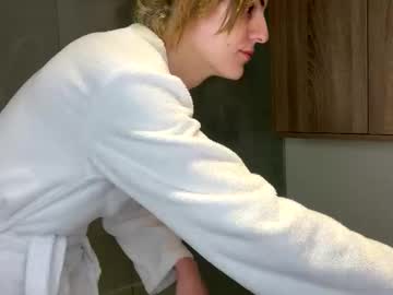 Ashleyjonnz Chaturbate stream image from September 25, 2025