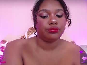 Lennaevans Chaturbate stream image from September 25, 2025