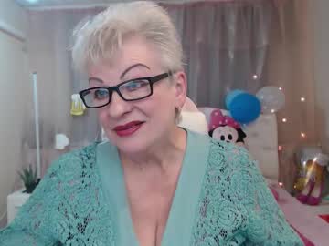 Kaylesmoll Chaturbate stream image from September 25, 2025