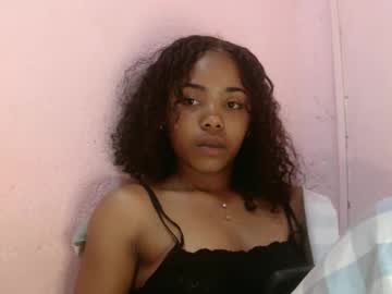 Samina2255 Chaturbate stream image from September 25, 2025