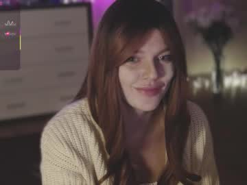 Redaplle2 Chaturbate stream image from September 25, 2025