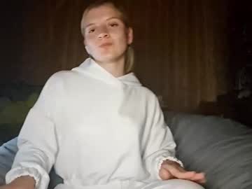 Lucileourth Chaturbate stream image from September 25, 2025