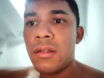 Lunnybrown Chaturbate stream image from September 25, 2025