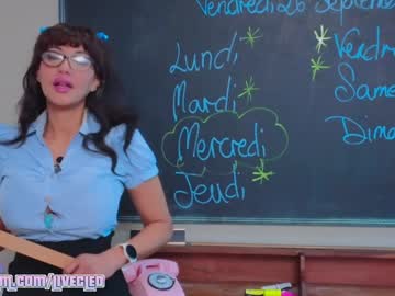Livecleo Chaturbate stream image from September 25, 2025