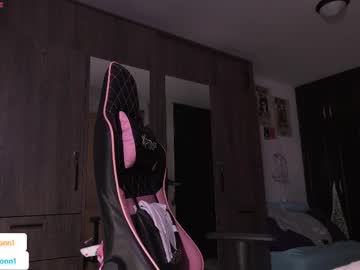 Missmoonn Chaturbate stream image from September 26, 2025