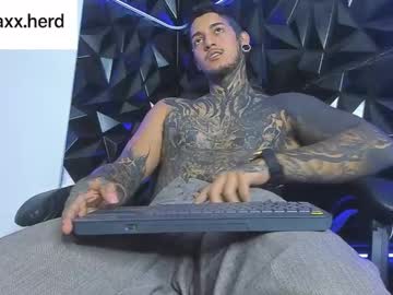Jaxxxonherd Chaturbate stream image from September 26, 2025