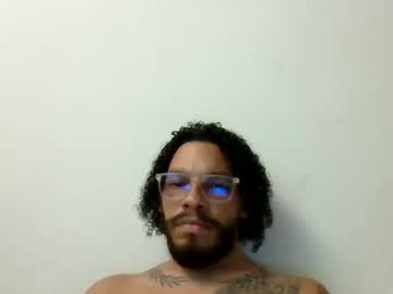 Curly_Louis Chaturbate stream image from September 26, 2025