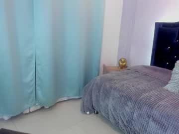 Annievixen_ Chaturbate stream image from September 26, 2025