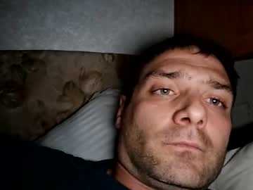 Seanls421988 Chaturbate stream image from September 26, 2025