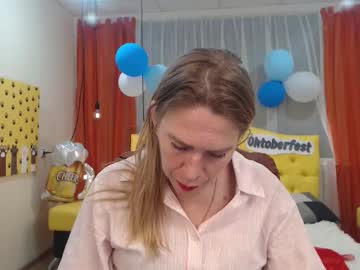 Tessadaybreak Chaturbate stream image from September 26, 2025