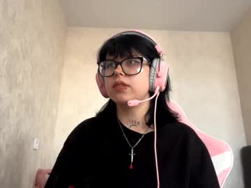 Erleneeyler Chaturbate stream image from September 26, 2025