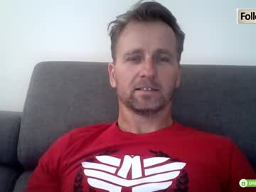 Tomhardic Chaturbate stream image from September 26, 2025