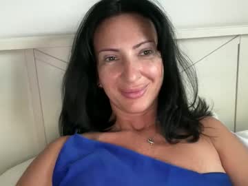 Karinablair Chaturbate stream image from September 26, 2025