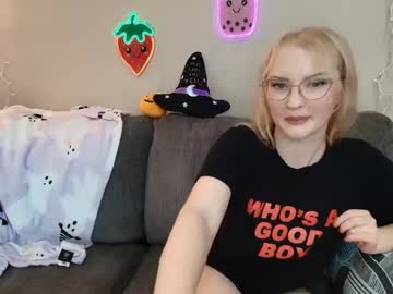 Petite_Cupcake Chaturbate stream image from September 26, 2025